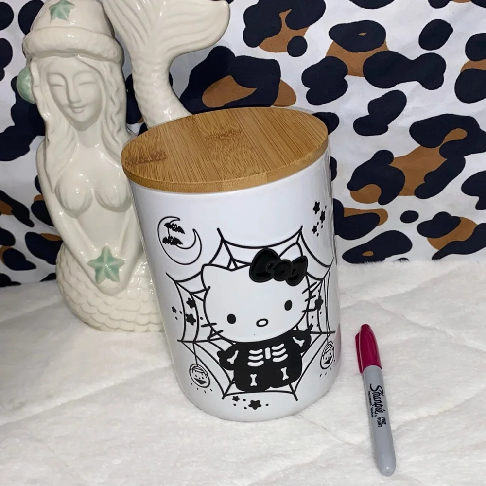 HELLO KITTY CERAMIC JAR BY SANRIO